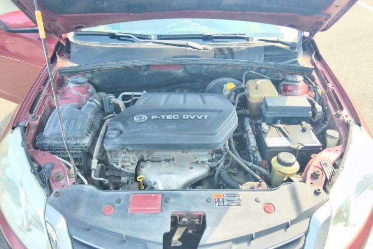Used Baojun 630 2013 1.5L automatic Elite version Engine Bay