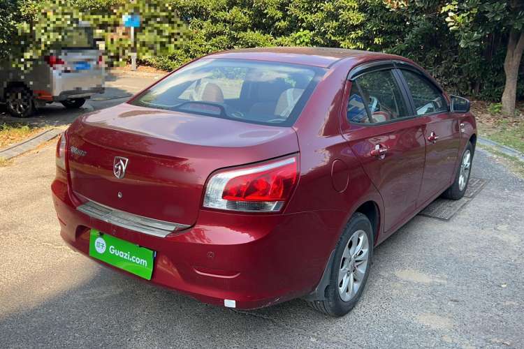 Used Baojun 630 2013 1.5L automatic Elite version Exterior 3