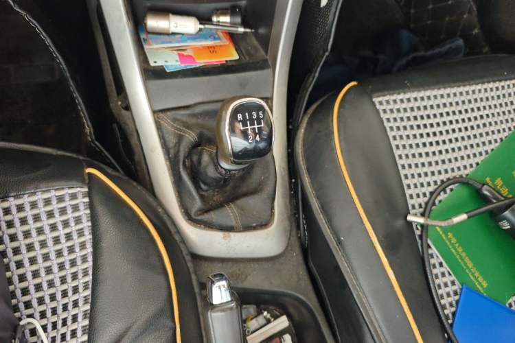 Used Baojun 630 2013 1.5L manual Comfort trim Gear Lever