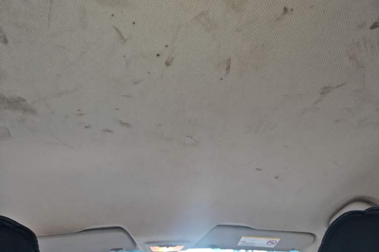 Used Baojun 630 2013 1.5L manual standard version Headliner
