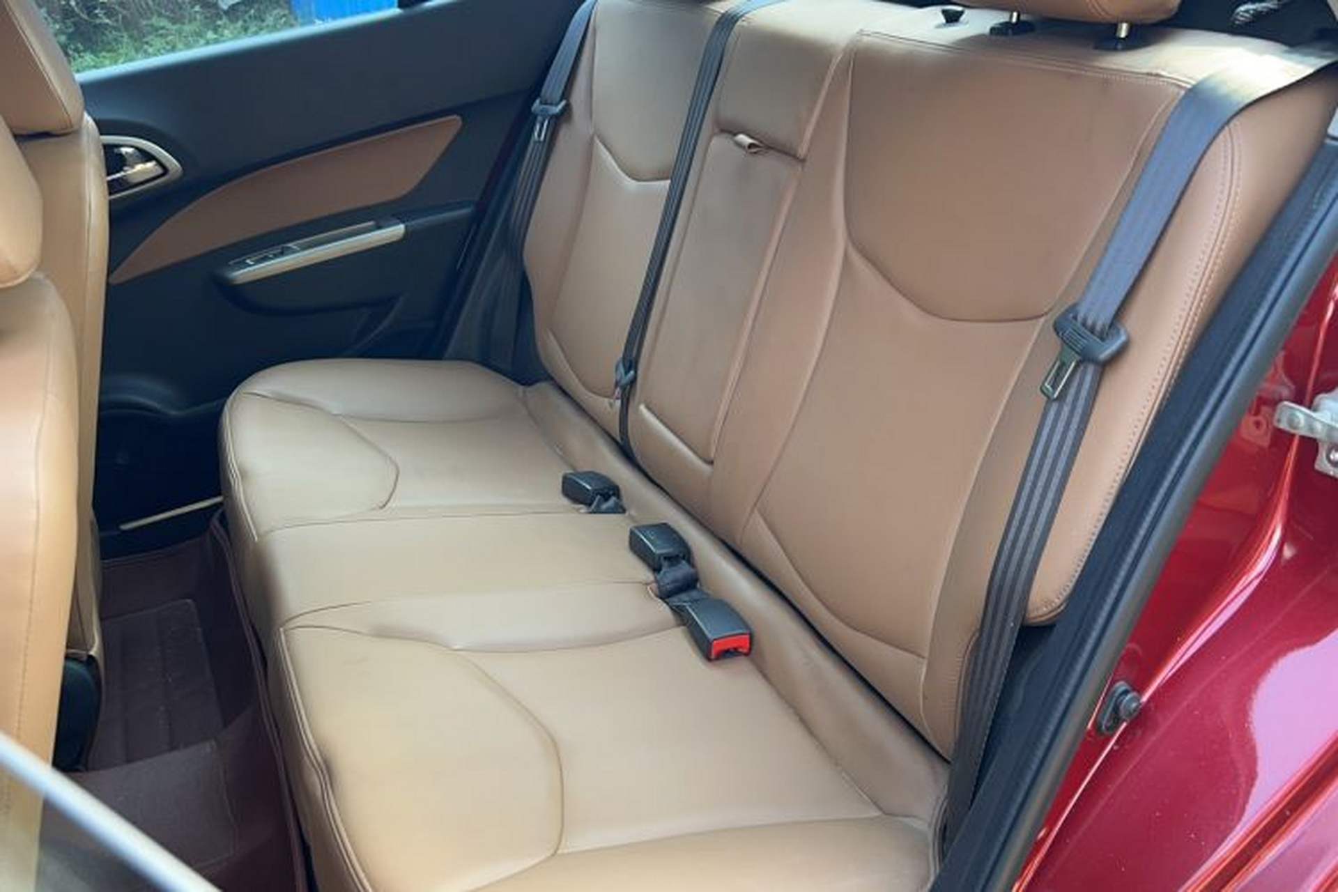 Used Baojun 630 2013 1.5L automatic Elite version Interior 1