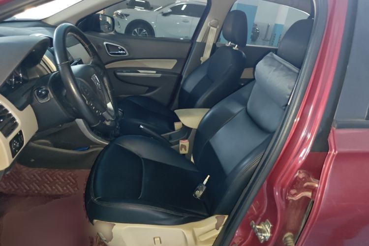 Used Baojun 630 2013 1.8L manual Elite version Left Front Seat