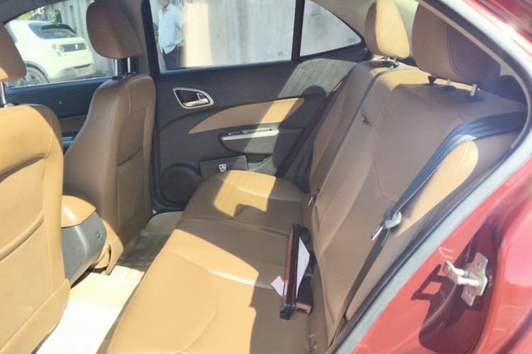 Used Baojun 630 2013 1.5L automatic Elite version Left Rear Seat