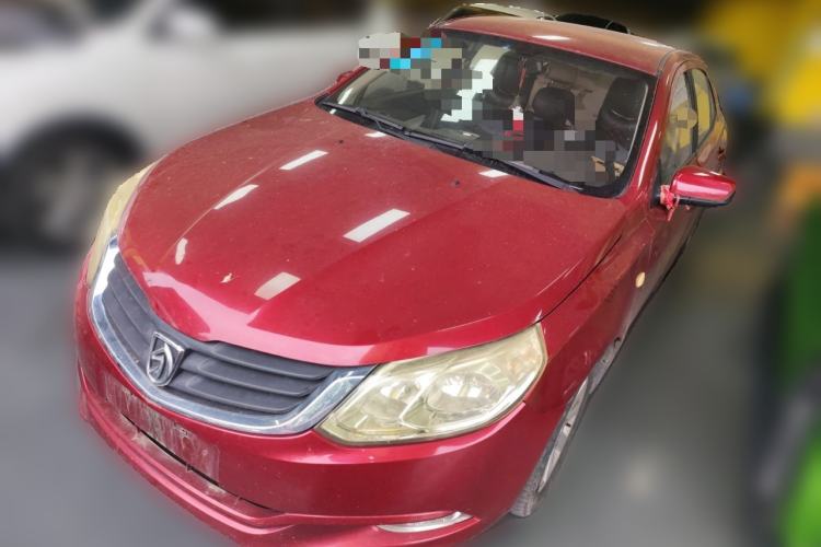 Used Baojun 630 2013 1.5L manual Comfort trim