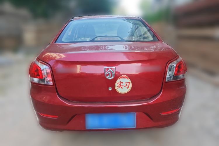 Used Baojun 630 2013 1.5L manual standard version Rear
