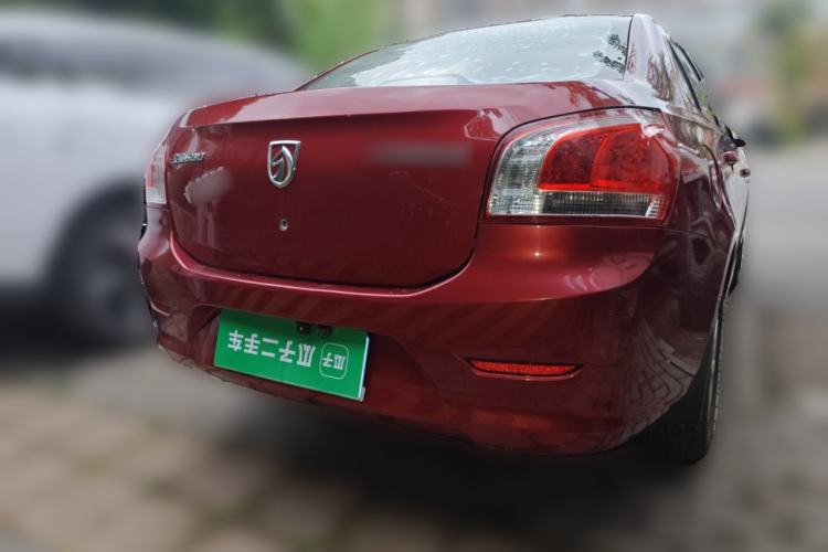 Used Baojun 630 2013 1.5L manual standard version Rear