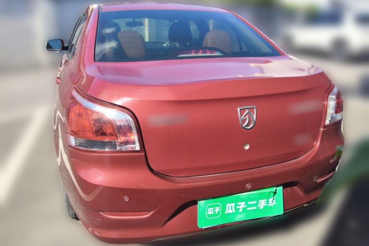 Used Baojun 630 2013 1.5L automatic Elite version Rear