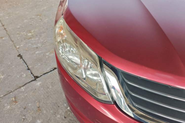 Used Baojun 630 2013 1.5L manual Comfort trim Right Front Headlight