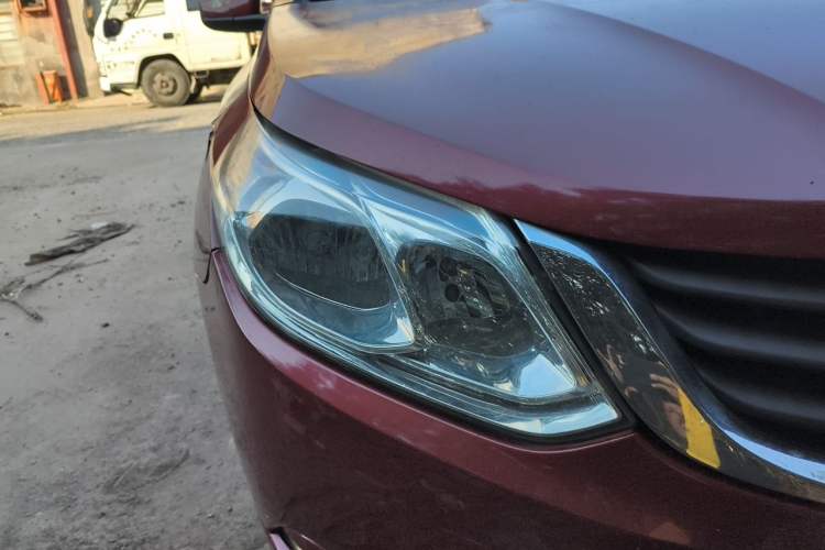 Used Baojun 630 2013 1.5L manual Elite version Right Front Headlight