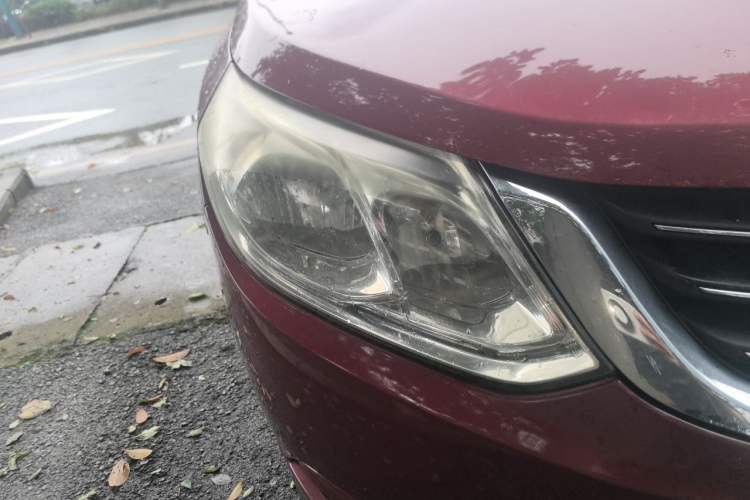 Used Baojun 630 2013 1.5L manual Elite version Right Front Headlight
