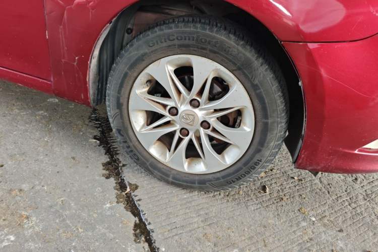 Used Baojun 630 2013 1.5L manual Comfort trim Right Front Wheel Hub