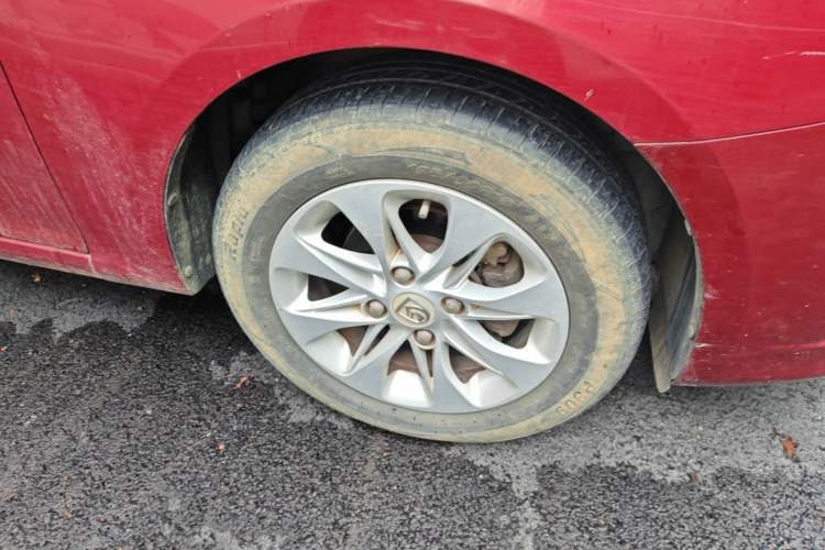 Used Baojun 630 2013 1.5L manual Comfort trim Right Front Wheel Hub