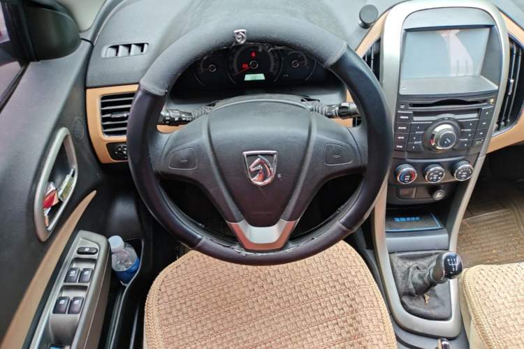 Used Baojun 630 2013 1.5L manual Comfort trim Steering Wheel