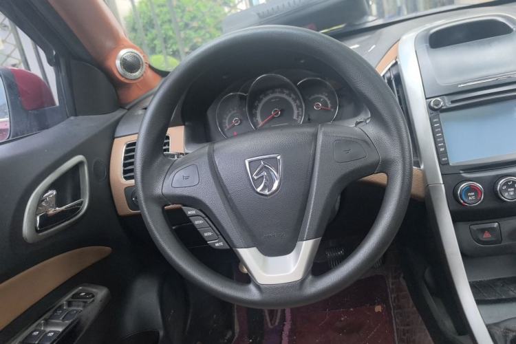 Used Baojun 630 2013 1.5L manual Elite version Steering Wheel