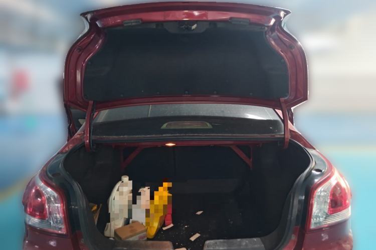 Used Baojun 630 2013 1.8L manual Elite version Trunk