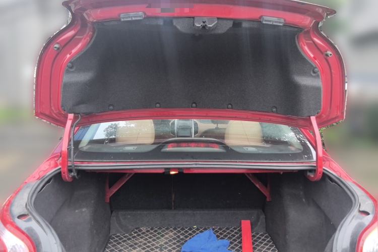 Used Baojun 630 2013 1.5L manual Elite version Trunk