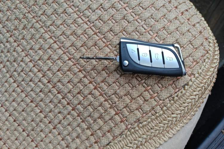 Used Baojun 630 2013 1.5L manual Comfort trim Vehicle Key