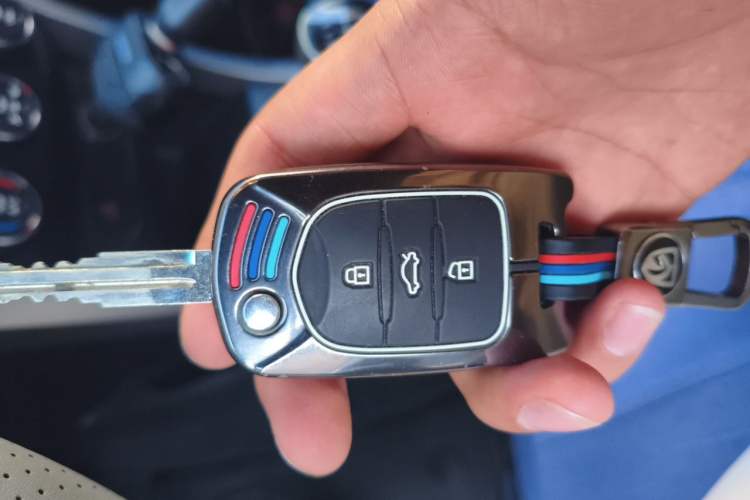 Used Baojun 630 2013 1.5L manual Comfort trim Vehicle Key