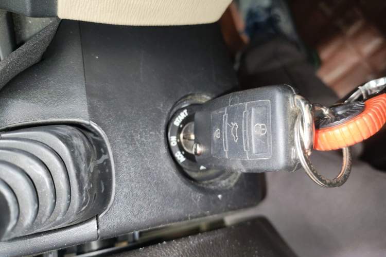 Used Baojun 630 2013 1.5L manual Comfort trim Vehicle Key