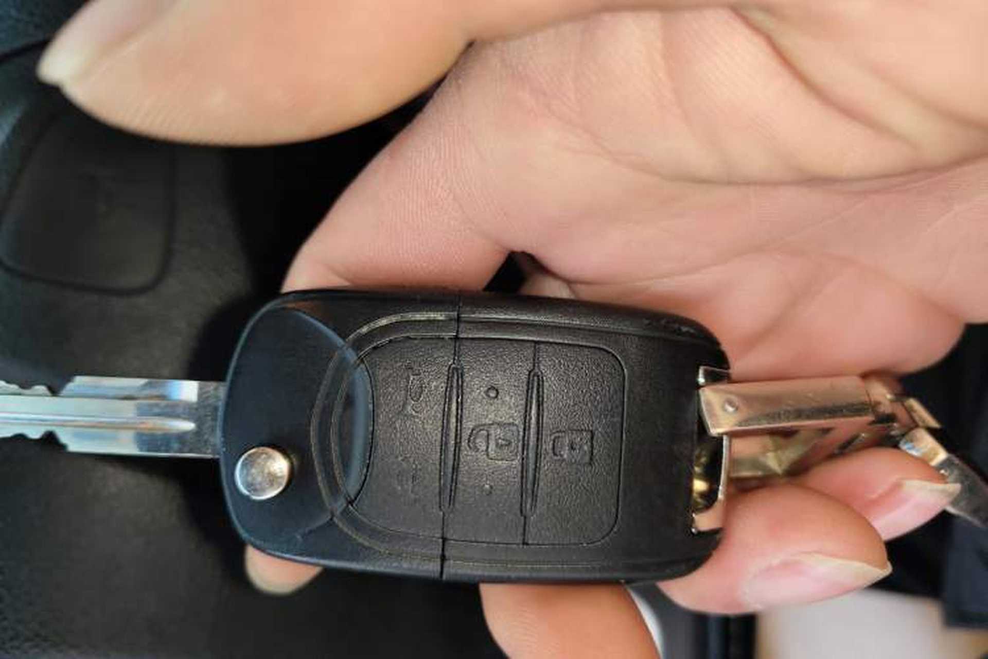 Used Baojun 630 2013 1.5L automatic Elite version Vehicle Key