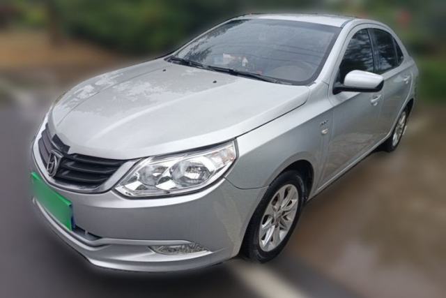 Used Baojun 630 2013 1.5L manual Comfort trim