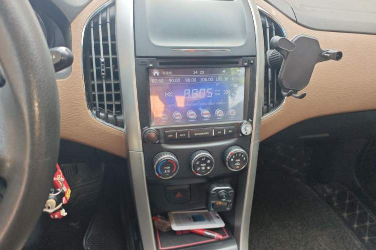 Used Baojun 630 2013 1.5L manual Comfort trim Audio And AC Panel