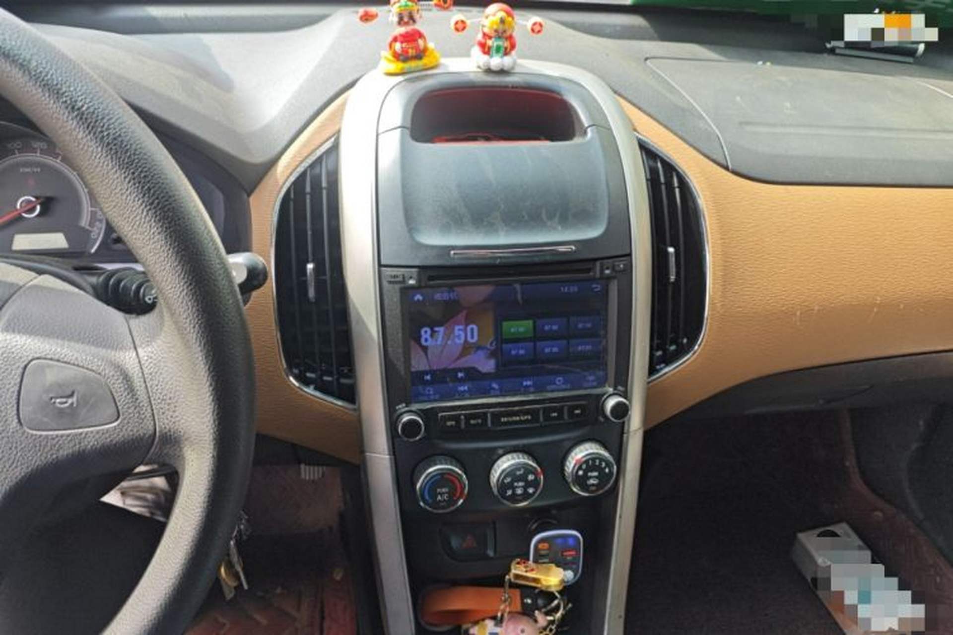 Used Baojun 630 2013 1.5L manual Comfort trim Audio And AC Panel