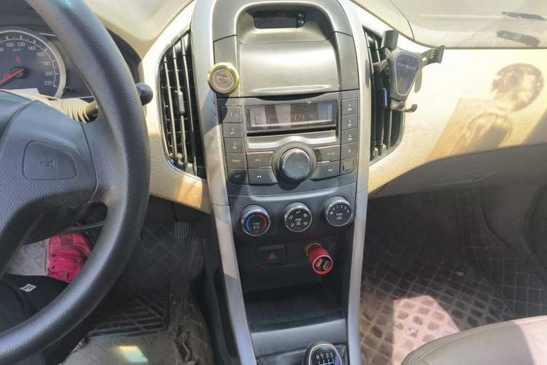 Used Baojun 630 2013 1.5L manual standard version Audio And AC Panel
