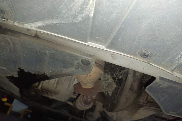 Used Baojun 630 2013 1.5L manual standard version Chassis Front