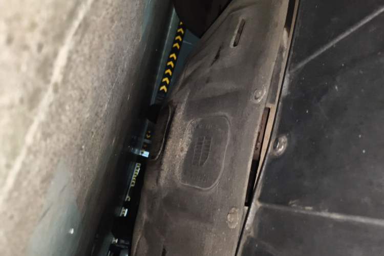 Used Baojun 630 2013 1.5L manual standard version Chassis Front