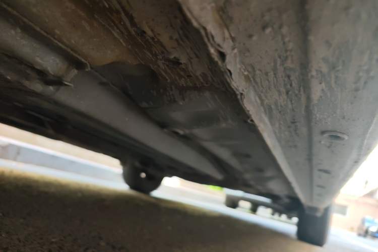 Used Baojun 630 2013 1.5L manual standard version Chassis Front Left
