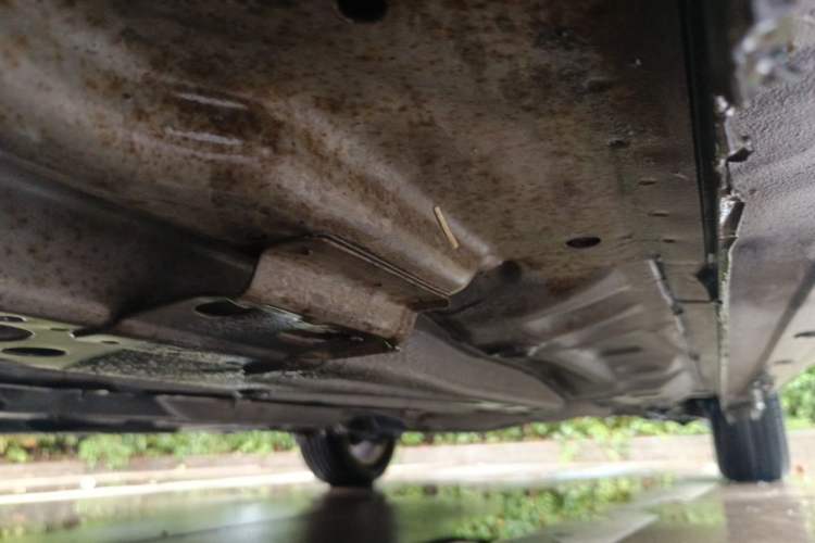 Used Baojun 630 2013 1.5L manual Comfort trim Chassis Front Left