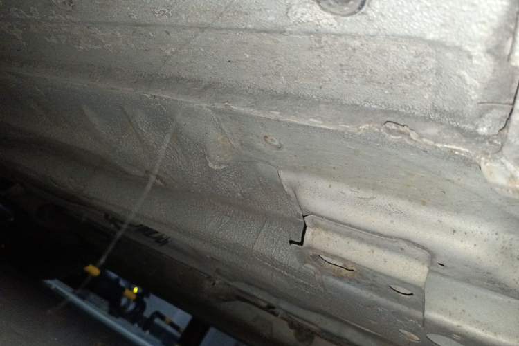 Used Baojun 630 2013 1.5L manual standard version Chassis Front Right