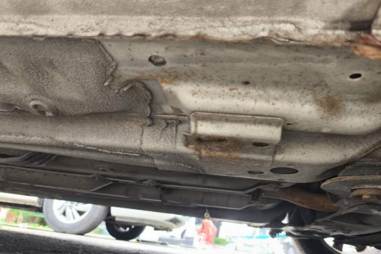 Used Baojun 630 2013 1.5L manual Entry-level trim Chassis Front Right