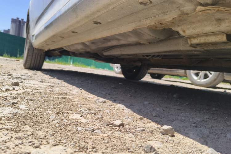 Used Baojun 630 2013 1.5L manual standard version Chassis Front Right