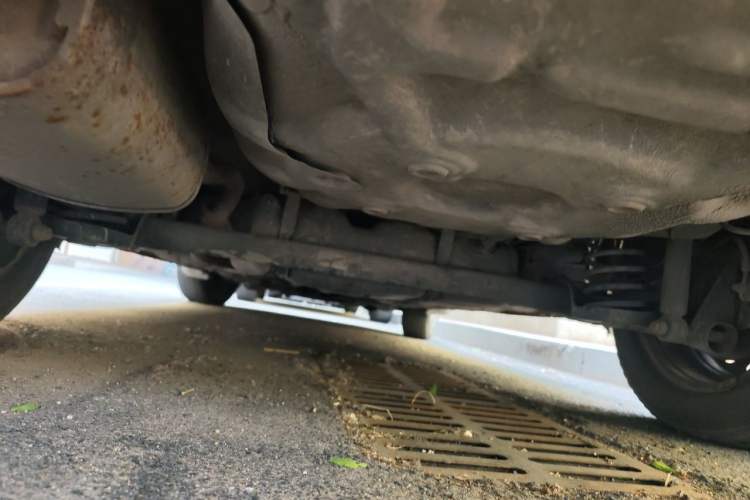 Used Baojun 630 2013 1.5L manual standard version Chassis Rear