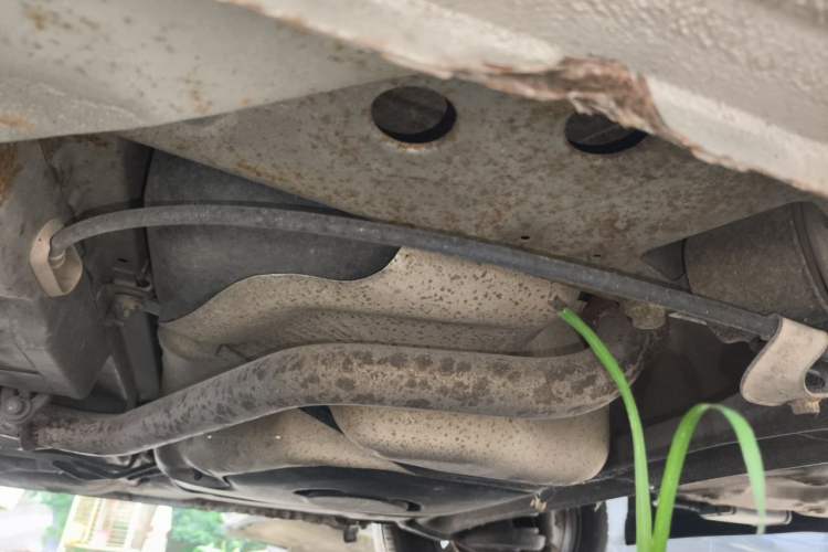 Used Baojun 630 2013 1.5L manual Entry-level trim Chassis Rear Left