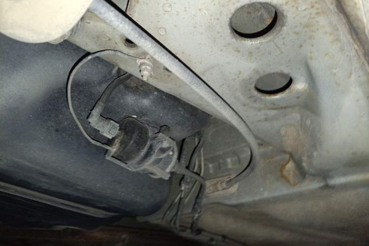 Used Baojun 630 2013 1.5L manual standard version Chassis Rear Right