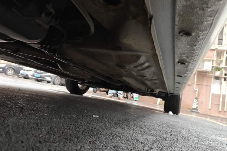 Used Baojun 630 2013 1.5L manual Comfort trim Chassis Rear Right