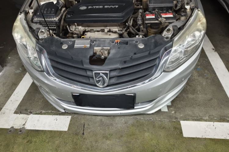 Used Baojun 630 2013 1.5L manual standard version Engine Bay