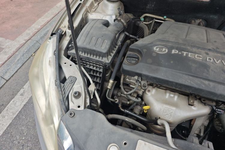 Used Baojun 630 2013 1.5L manual Comfort trim Engine Bay Right