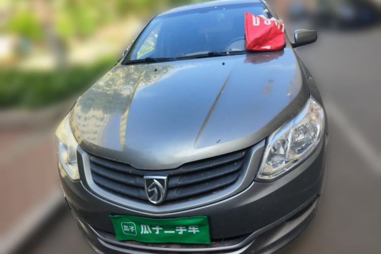 Used Baojun 630 2013 1.5L manual standard version Front