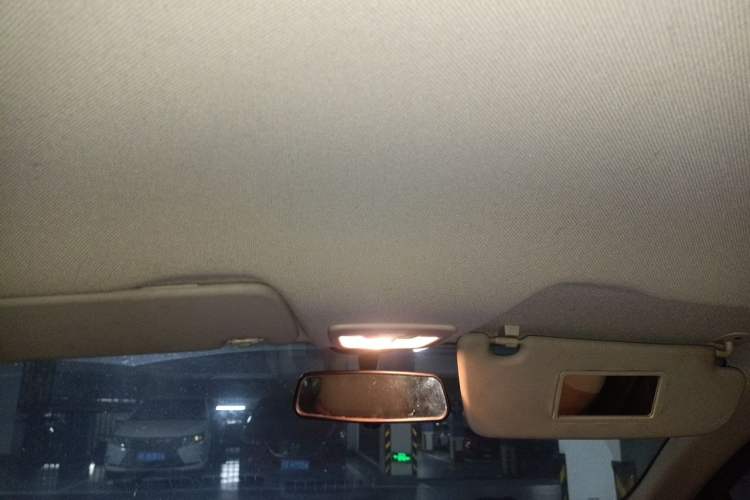 Used Baojun 630 2013 1.5L manual standard version Headliner