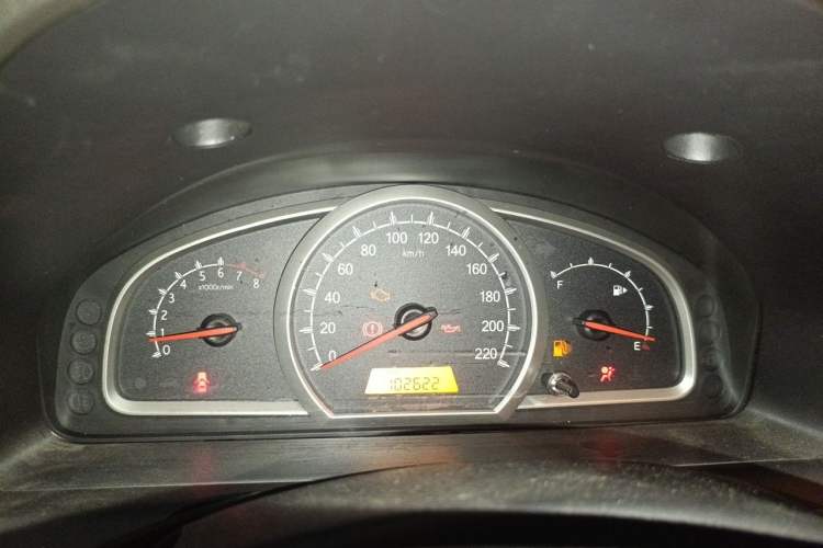 Used Baojun 630 2013 1.5L manual standard version Instrument Cluster