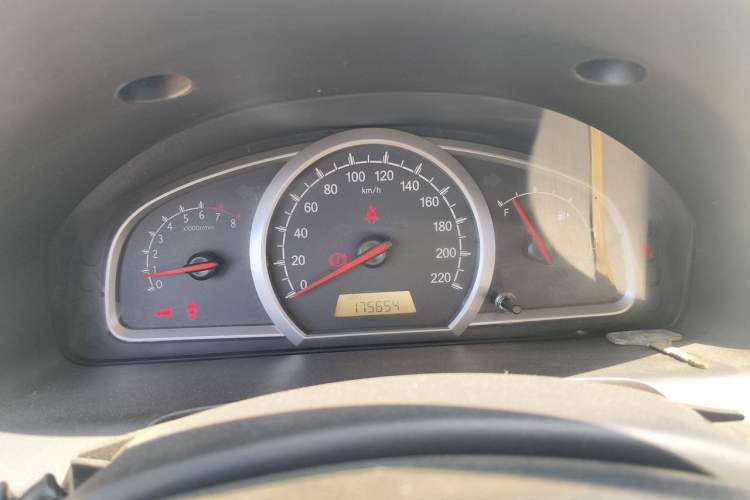 Used Baojun 630 2013 1.5L manual standard version Instrument Cluster