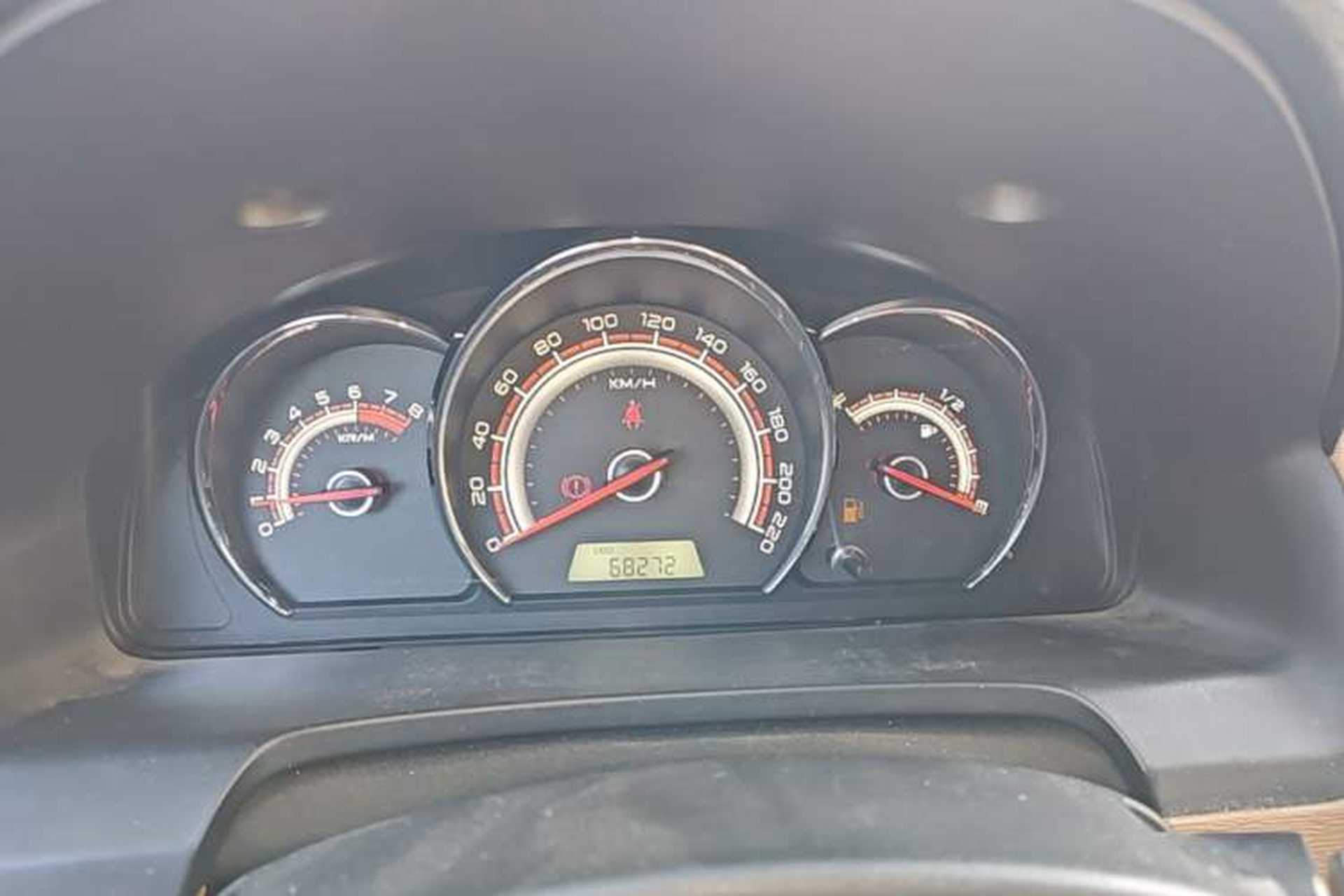Used Baojun 630 2013 1.5L manual Comfort trim Instrument Cluster