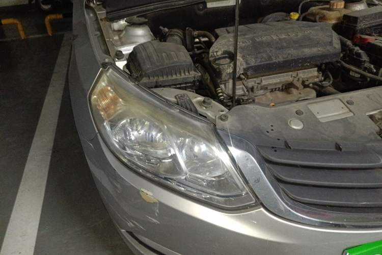 Used Baojun 630 2013 1.5L manual standard version Right Front Headlight