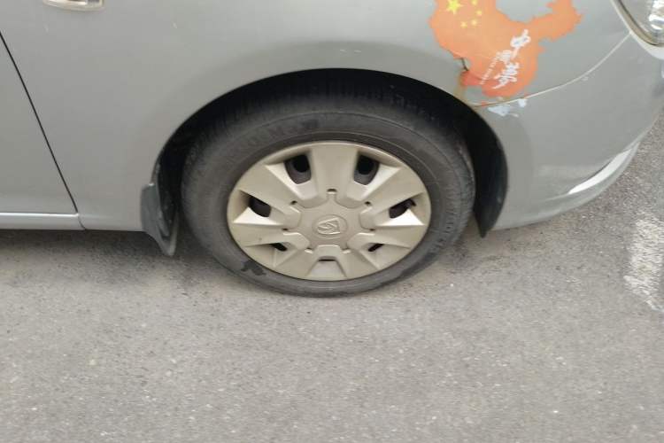 Used Baojun 630 2013 1.5L manual standard version Right Front Wheel Hub