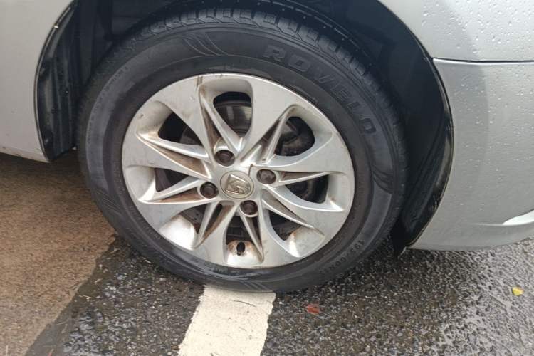 Used Baojun 630 2013 1.5L manual Comfort trim Right Front Wheel Hub