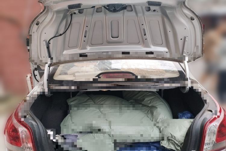 Used Baojun 630 2013 1.5L manual standard version Trunk